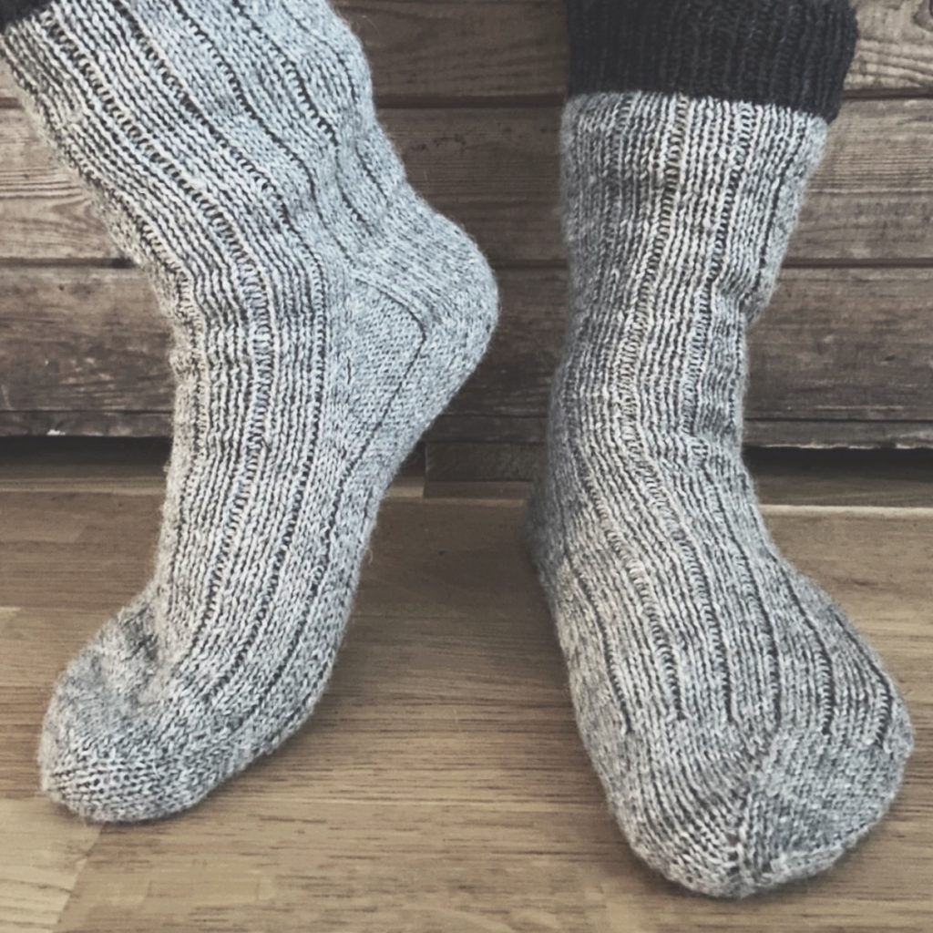 Knitting Machine Sock Pattern for Beginners: Easy Guide for Perfect Fit