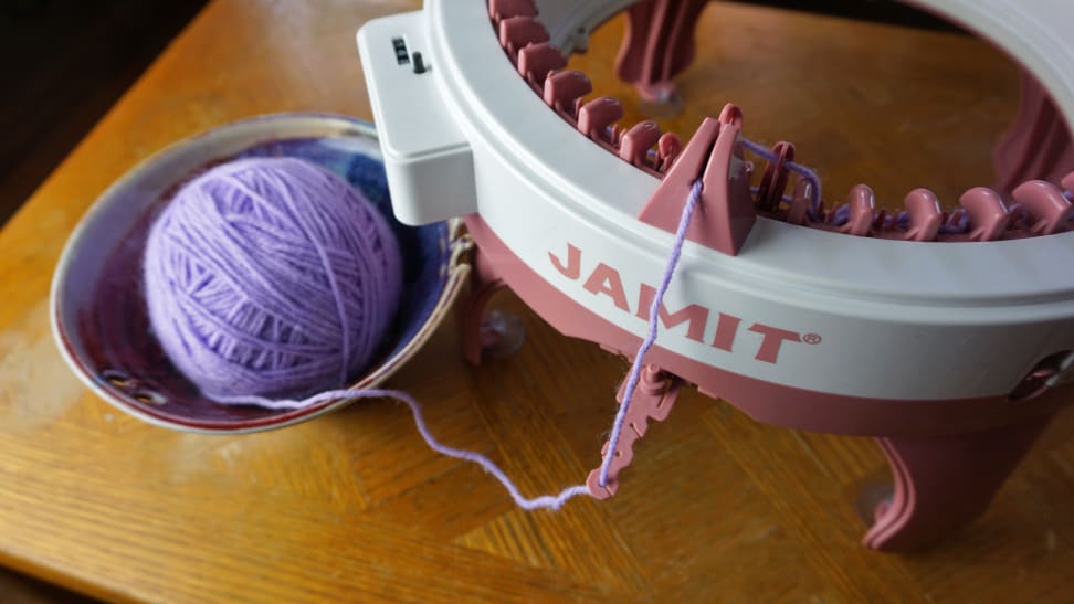 How to Choose the Perfect Hat Knitting Machine for Your Projects